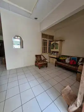 Dijual cepat rumah Taman Surya 2