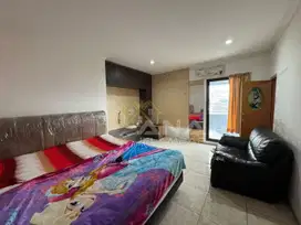 ANA RUMAH UK 7X10.5M DI PINGGIR JALAN JELAMBAR
