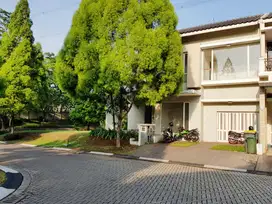 Dijual Rumah Kebayoran Village Bintaro Hook Hitung Tanah