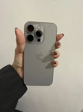 IPHONE 15 pro ex blibli