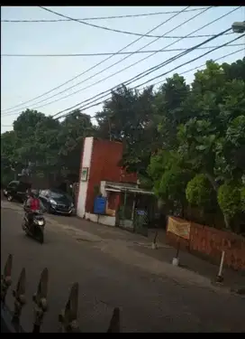DISEWAKAN RUMAH STRATEGIS PINGGIR JALAN RAYA CIMANGGIS PEKAPURAN DEPOK