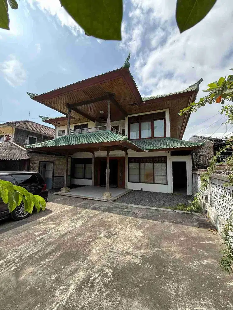 Gedung Strategis 2 lantai Raya Bypass Ngurah Rai Sanur Bali