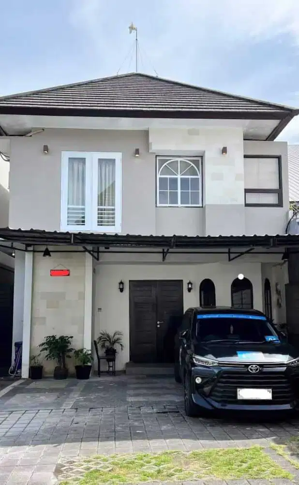 Villa strategis Modern cluster  Dewi Sri kuta bali