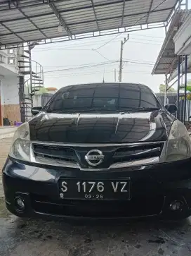 Nissan grand livina xv