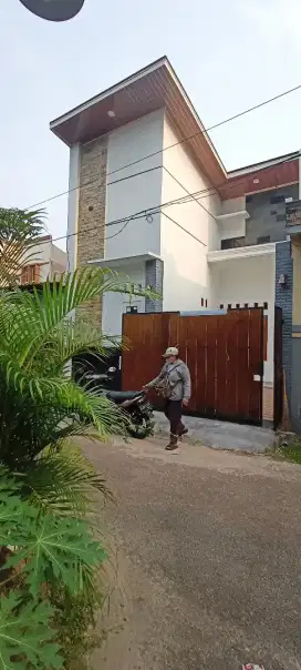 Rumah Dijual ready siap huni bangunan baru citra raya Tangerang