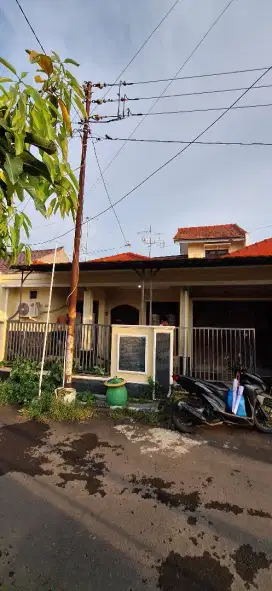 Dijual rumah shm lokasi strategis..