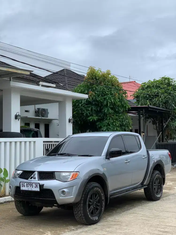 Strada triton double cabin 4x4