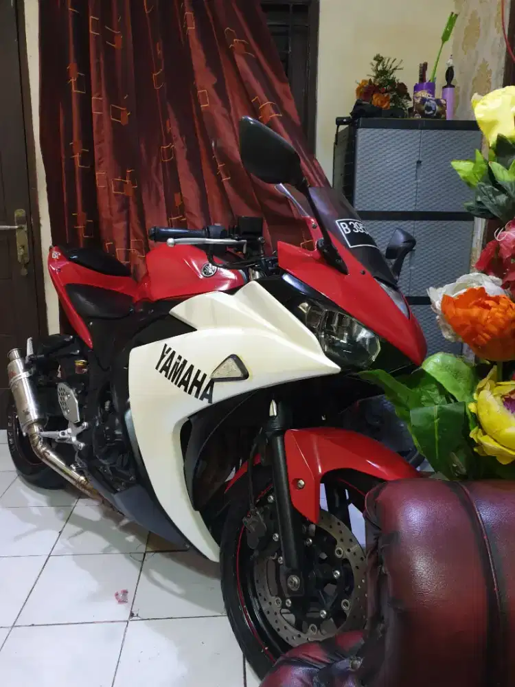 Yamaba R25 2014 red edition (2slinder)