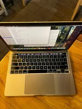 MacBook Pro  2020 13 i5 16/1tb750000