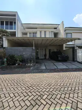 RUMAH SECOND FULLERTON CITRALAND, MINIMALIS, ADA POOL