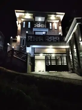 Villa Lubanyu Pecaluk Prigen
