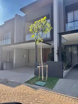 DISEWAKAN RUMAH NORTHWEST CENTRAL CITRALAND 4KT SEMI FURNISH 2 LANTAI