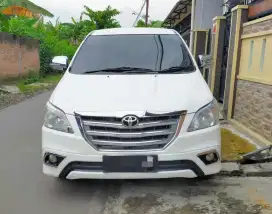 INNOVA 2.5 G Diesel MT 2014
