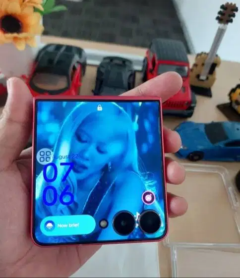 Samsung Z Flip 7 512GB baru 1 bulan Garansi Resmi SEIN beli di Samsung