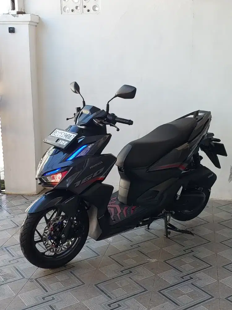 Vario 160 CBS ISS Gress Km rendah