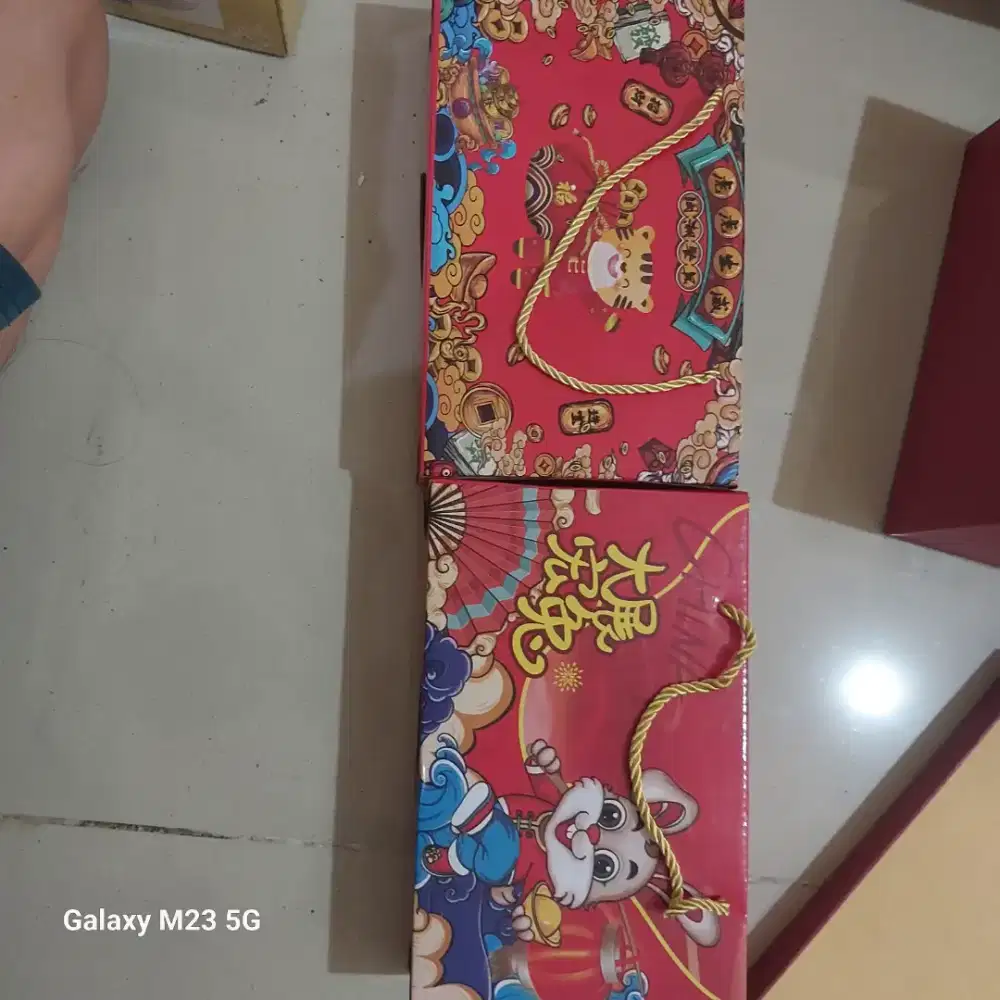 1 set mangkok isi 2 serta sumpit