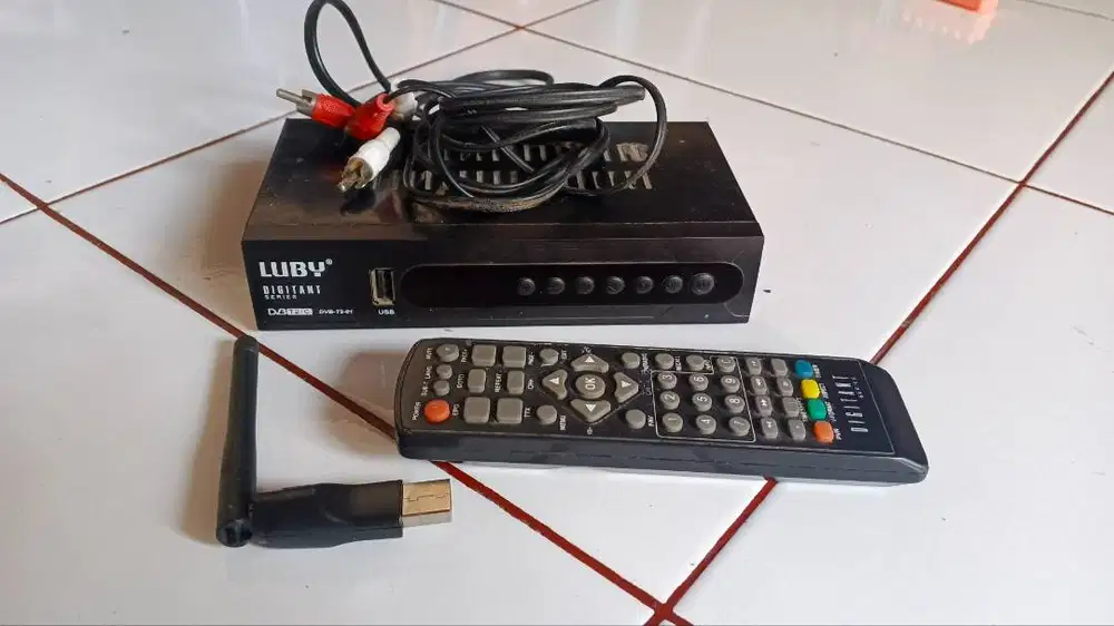 Set top box Lubby DVB T2-01