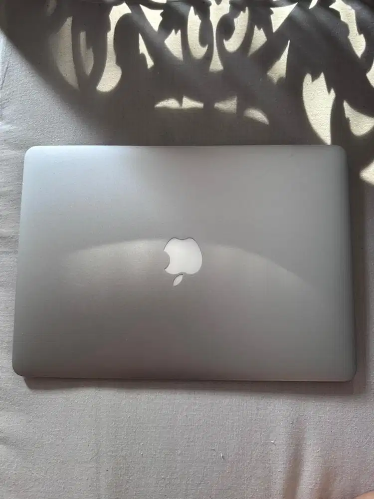 Macbook Air 13” 8/128