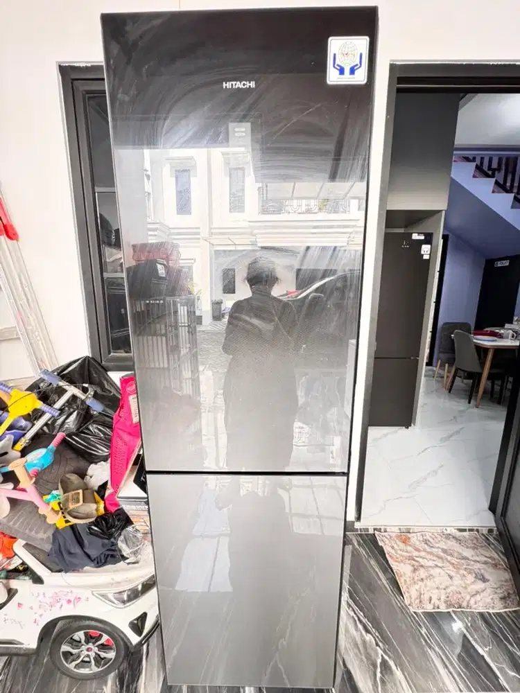Kulkas Hitachi 2 Pintu Bottom Freezer 330L