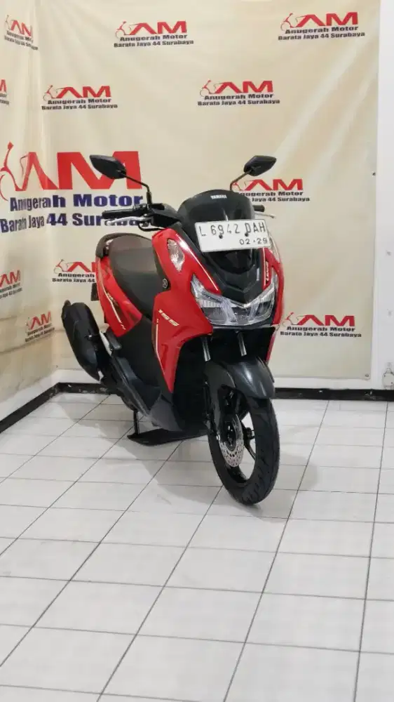 Km 500 Yamaha Lexi 155 Tahun 2024 warna merah glossy