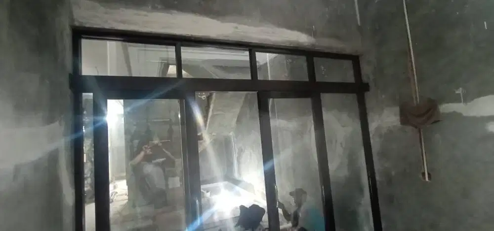 Plafon - Partisi Gypsum / PVC + Kusen Aluminium + LIS MOULDING-WPC-PVC