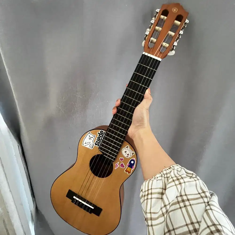 Gitar Mini Yamaha Guitalele GL-1