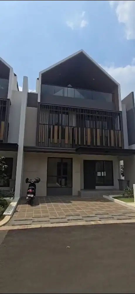 Rumah Baru Siap Huni di Gading Serpong