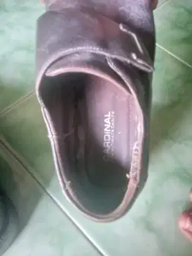 Sepatu kulit pantopel merk cardinal
