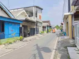 Rumah Baturan 79Mt, 2Kt, 1Km, dkt jalan Adi Sucipto, Colomadu