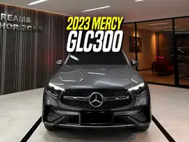 Mercedes Benz GLC300 2023 Grey on Black Abu-abu Abu Mercy GLC 300