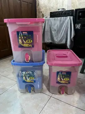 Water dispenser lion star
