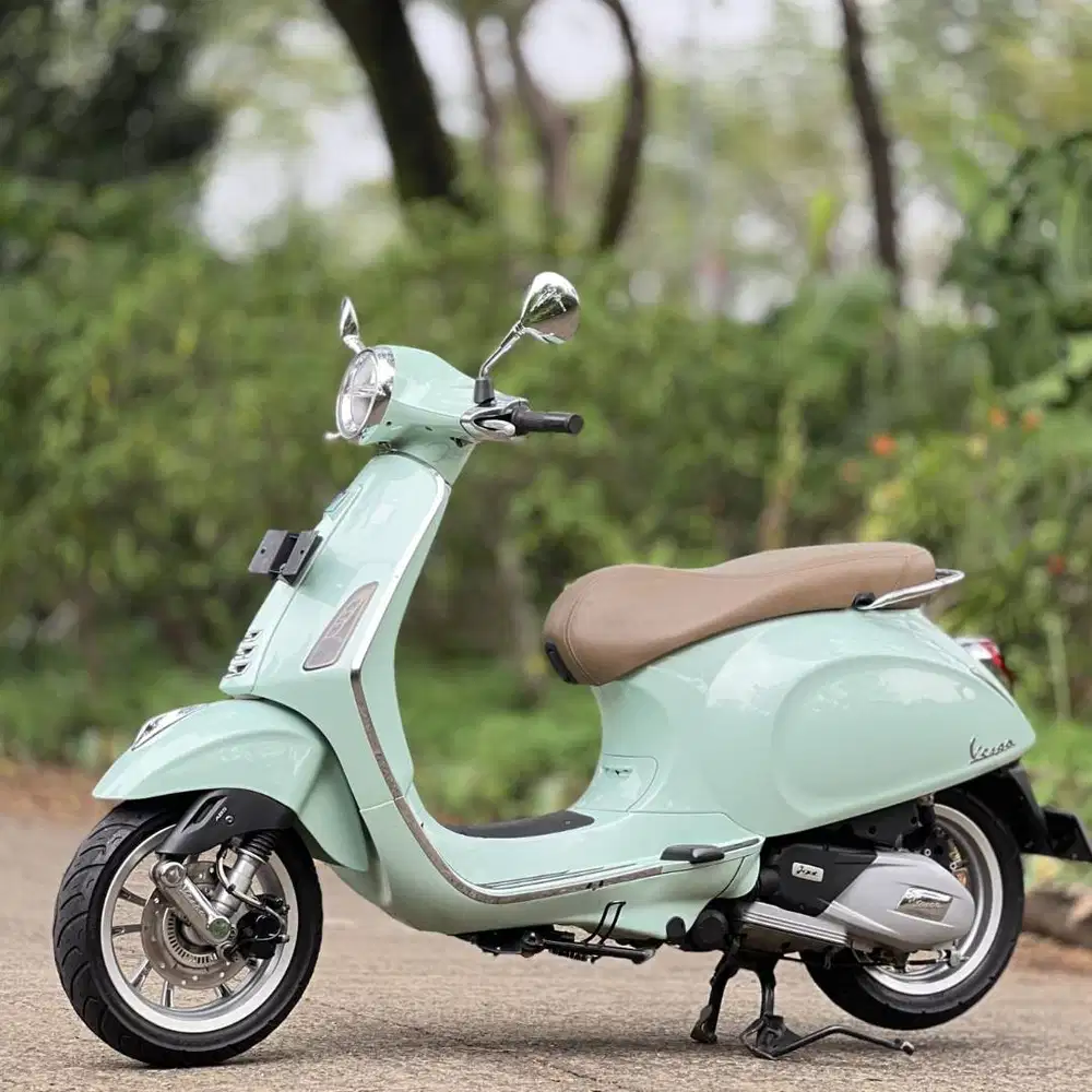 VESPA PRIMAVERA 150 ABS IGET 2021 HIJAU KM 11K PAJAK PANJANG NO MINUS