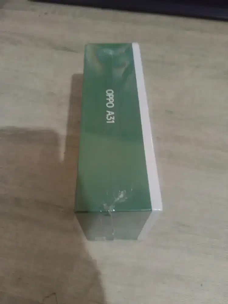 oppo a31 ram 6/128 dapat hadiah mau jual aja masih segelan
