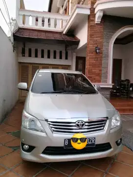 Kijang Innova V 2.0 Istimewa