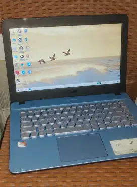 laptop Asus Vivobook AMD A9-9425 RAM 8GB DDR4 SSD 256GB Layar 14in