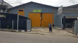 Di sewakan gudang/warehouse/bengkel/pangkalan mobil di Cikarang
