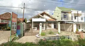 RUMAH STRATEGIS DI PINGGIR JALAN RAYA NATAR (ARAH KE BANDARA)