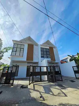 Baru Gress Rumah Darmo Harapan Indah dekat Sukomanunggal