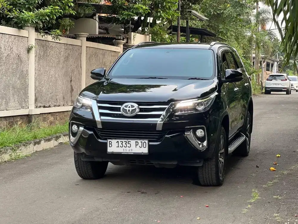 LOW KM SUPER FORTUNER VRZ 2.4 AT 2018 HITAM ISTIMEWA LOW KM SIAP PAKAI