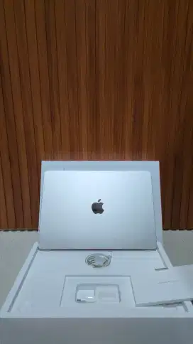 MacBook Air M3 15Inch Ram 16GB SSD 256GB Like New | Garansi On Des 25