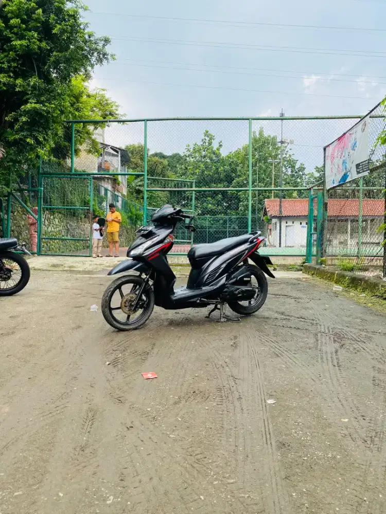 Honda Vario 110cc Pgm_Fi 
Tahun = 2017