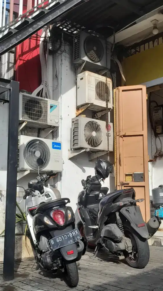 Jasa service elektronik