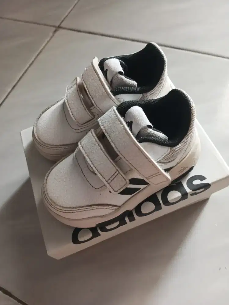 Dijual sepatu anak adidas tensaur sport
