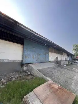 Dijual Gudang di Karang tengah - lokasi super strategis