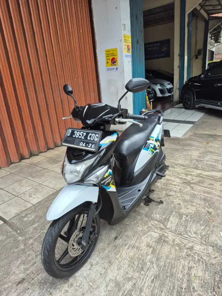 Beat pop 110 Black and white kinclong km antik