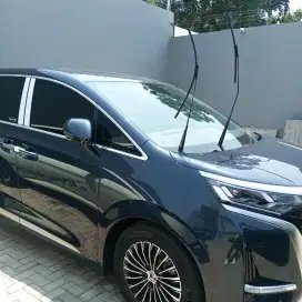 Mobil Denza D9 Warna Hitam