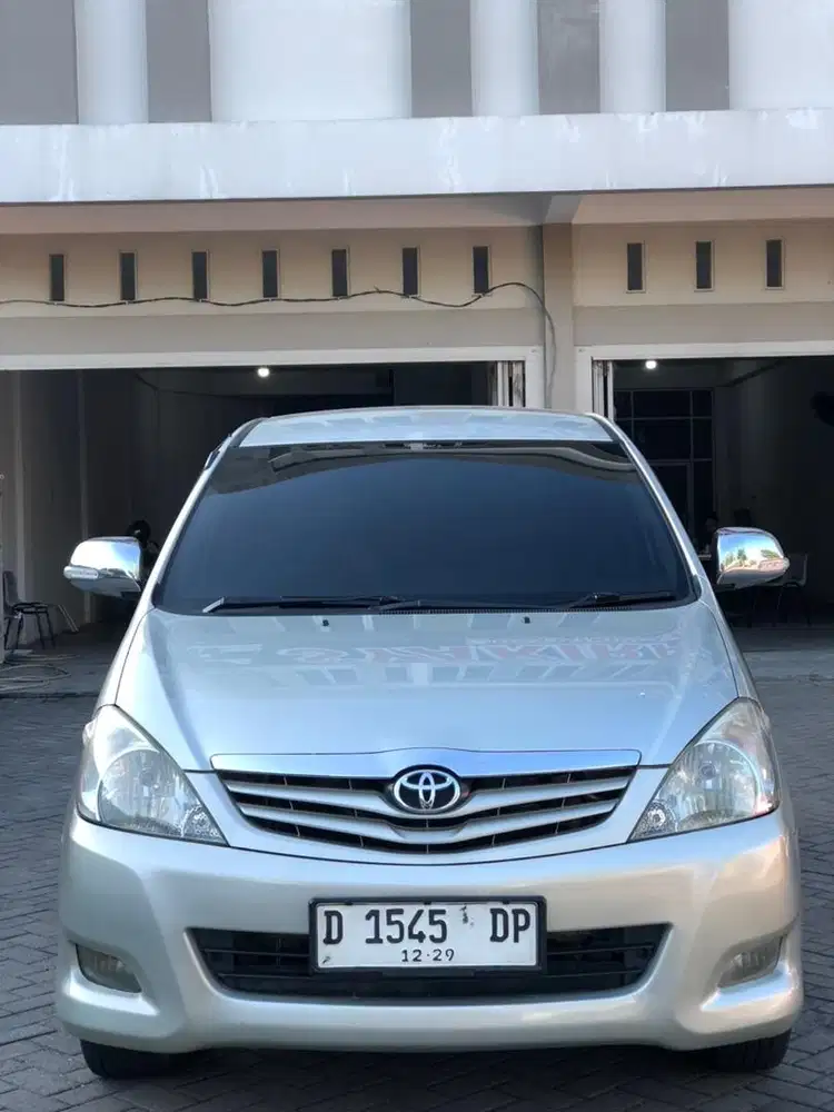 Innova G 2.0 MT 2009