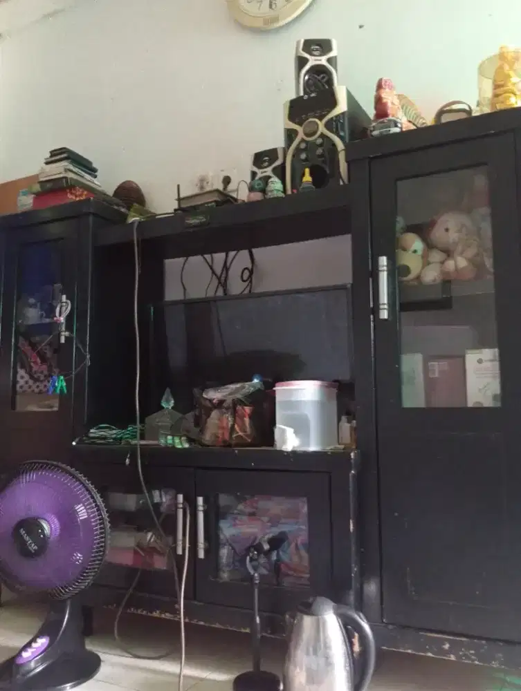 DIJUAL CEPAT MURAH LEMARI TV BAHAN KAYU