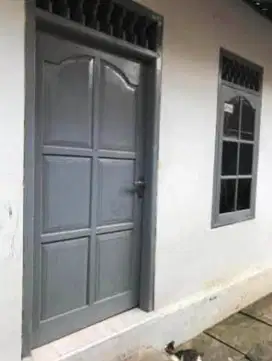 Jual Tanah + Rumah lokasi Tengah Kota Cocok Untuk Usaha Kos / Gudang