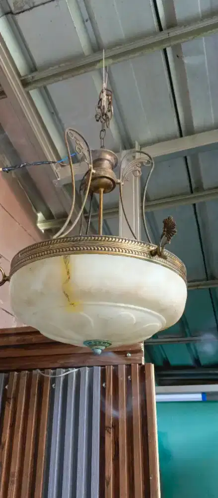 Lampu gantung Eropa